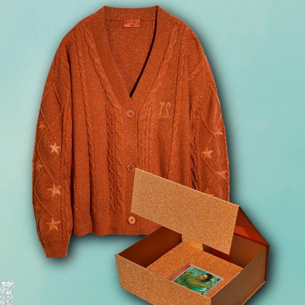 Taylor swift the life of a showgirl size m/l Cardigan box set sealed